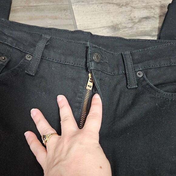 Levi's Hand-Embroidered Jeans - Picture 2 of 12